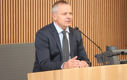Univerzitu i další čtyři roky povede dosavadní rektor Miroslav Holeček