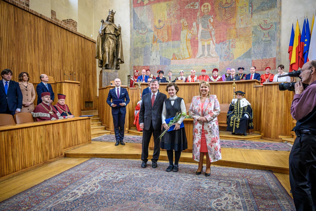 Západočeská univerzita má novou profesorku a nového profesora